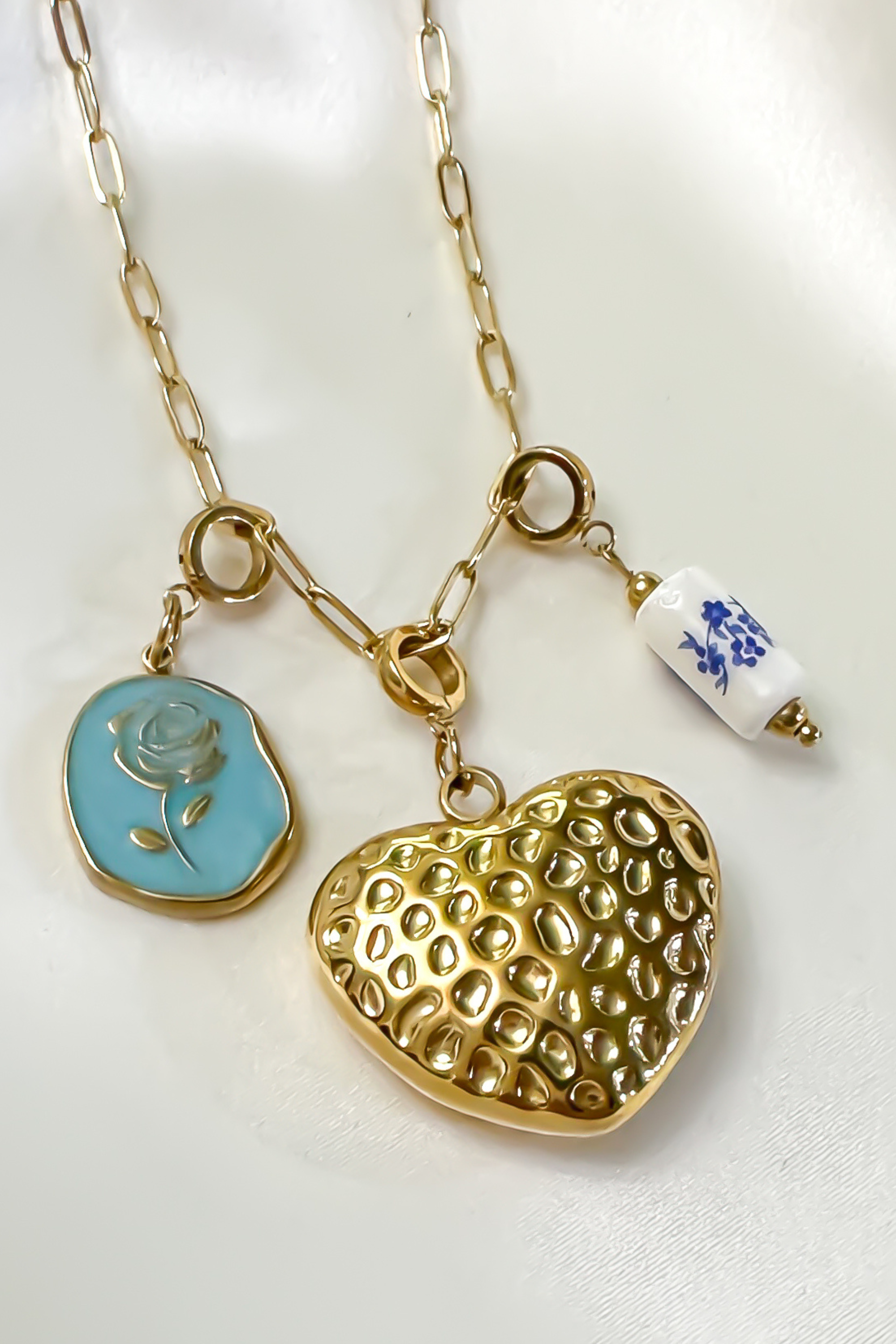 Charm - Vintage Rose Pendant - 4 Colors