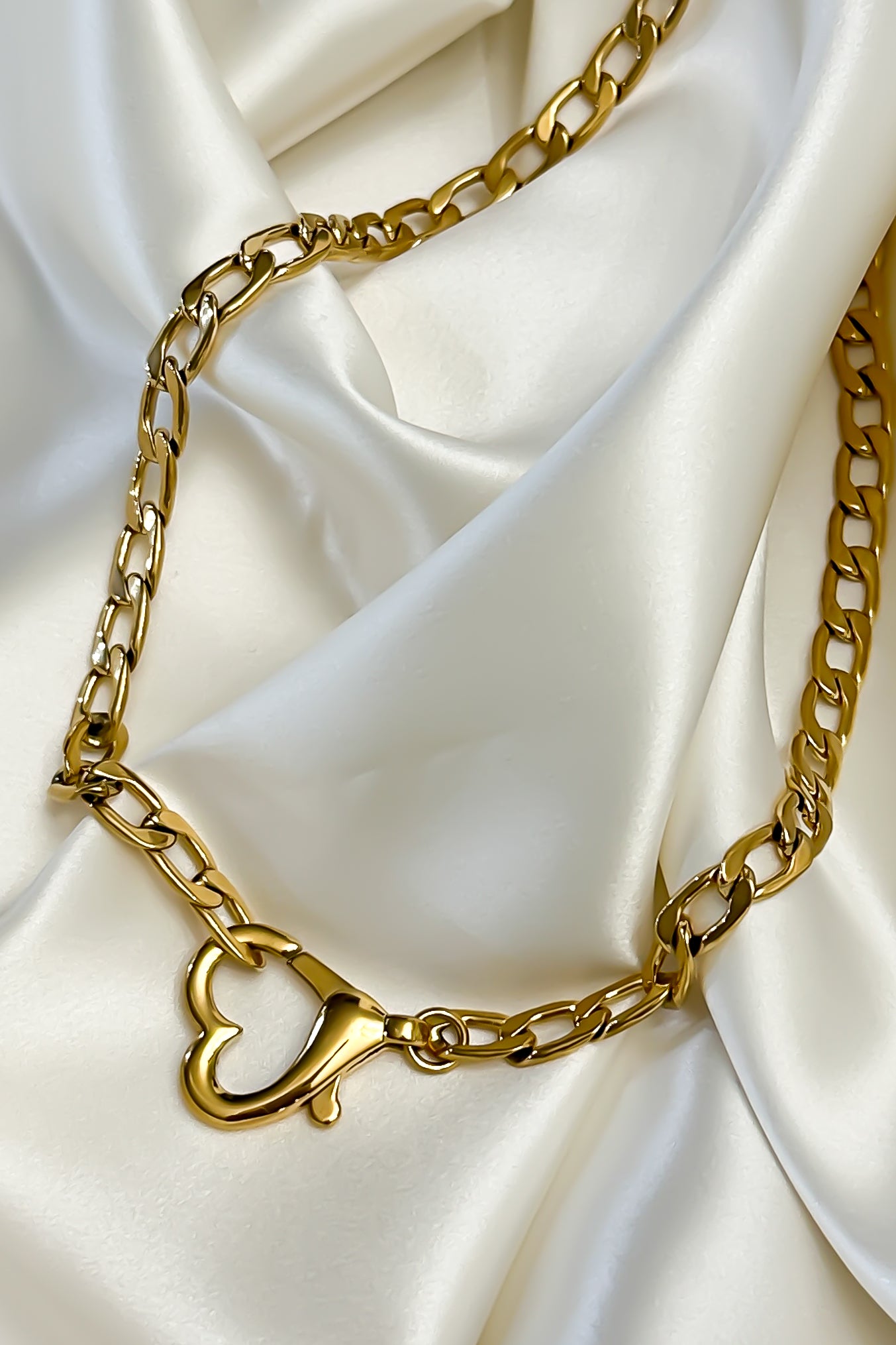 Heart Clasp Link Necklace