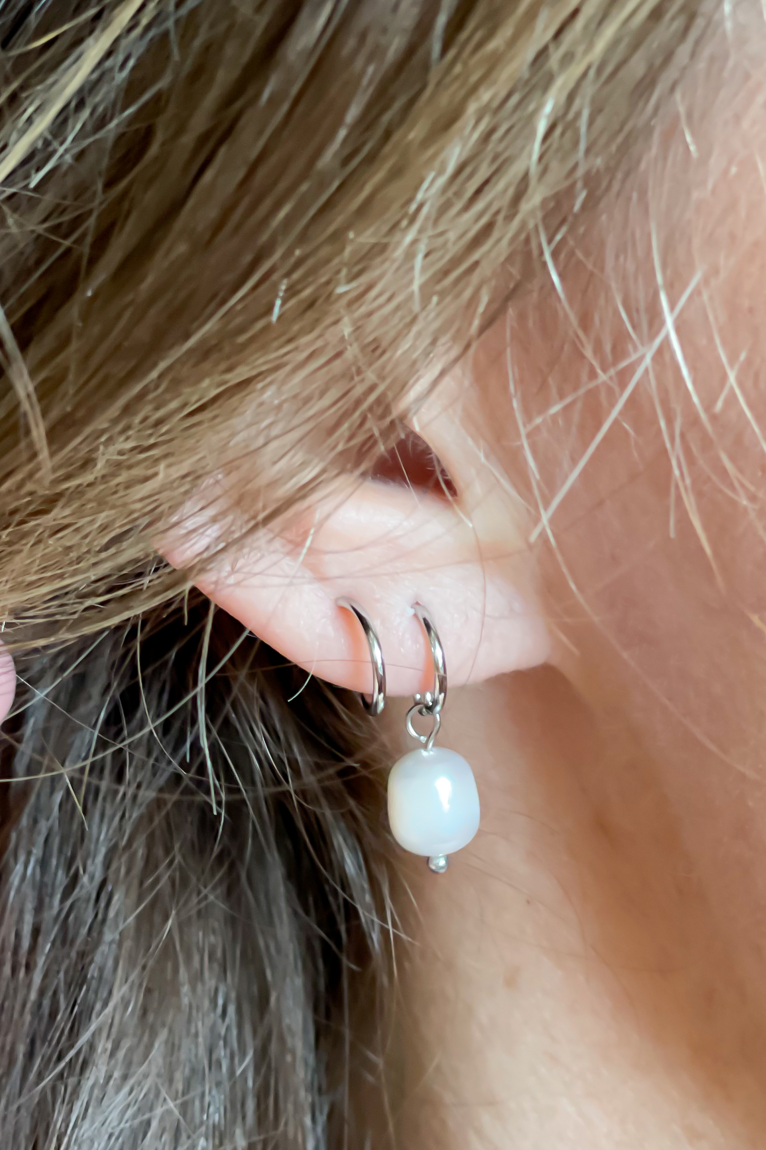 Silver Pearl - Double Twist Earrings